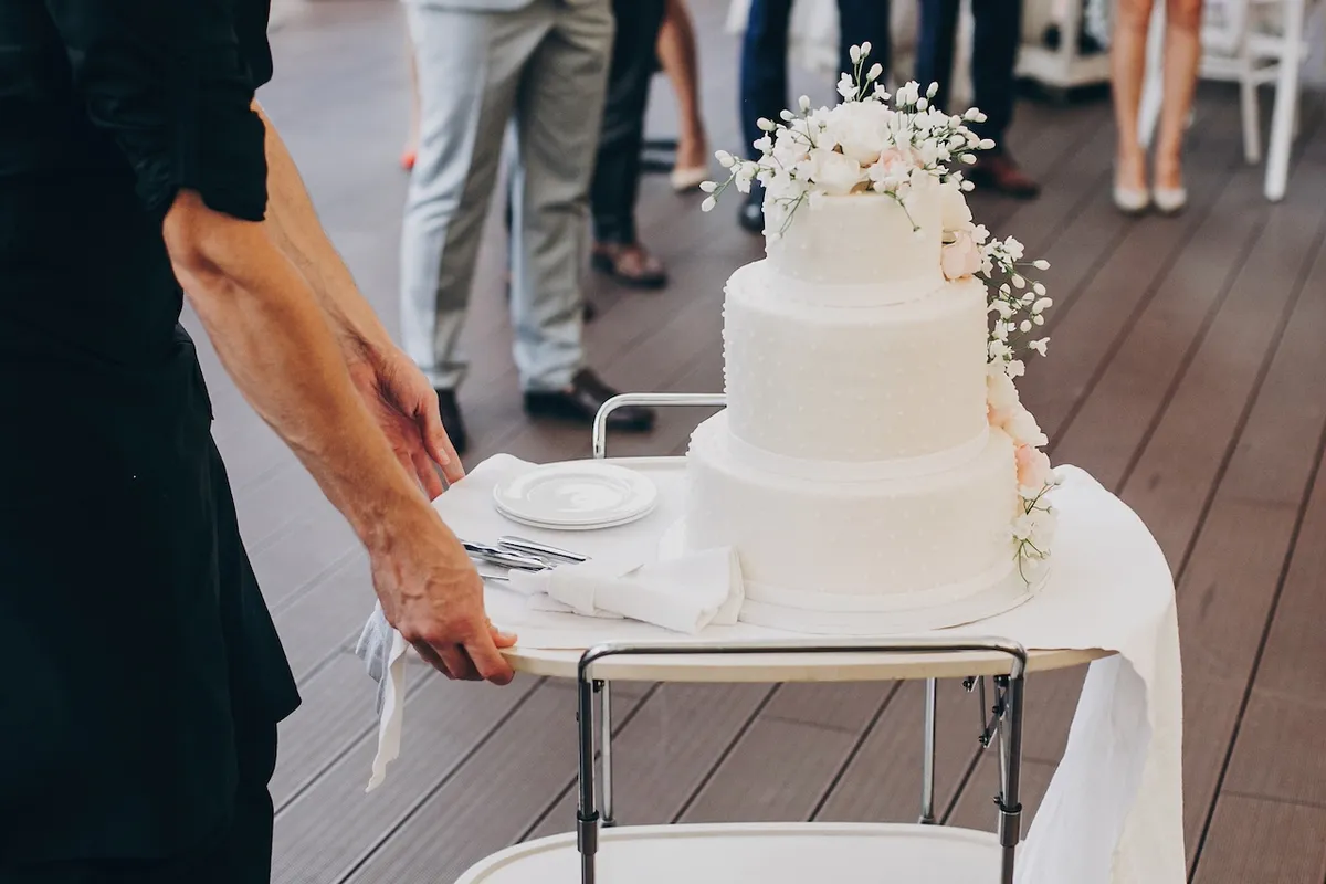 How to Repurpose Your Wedding Cake After the Big Day 02