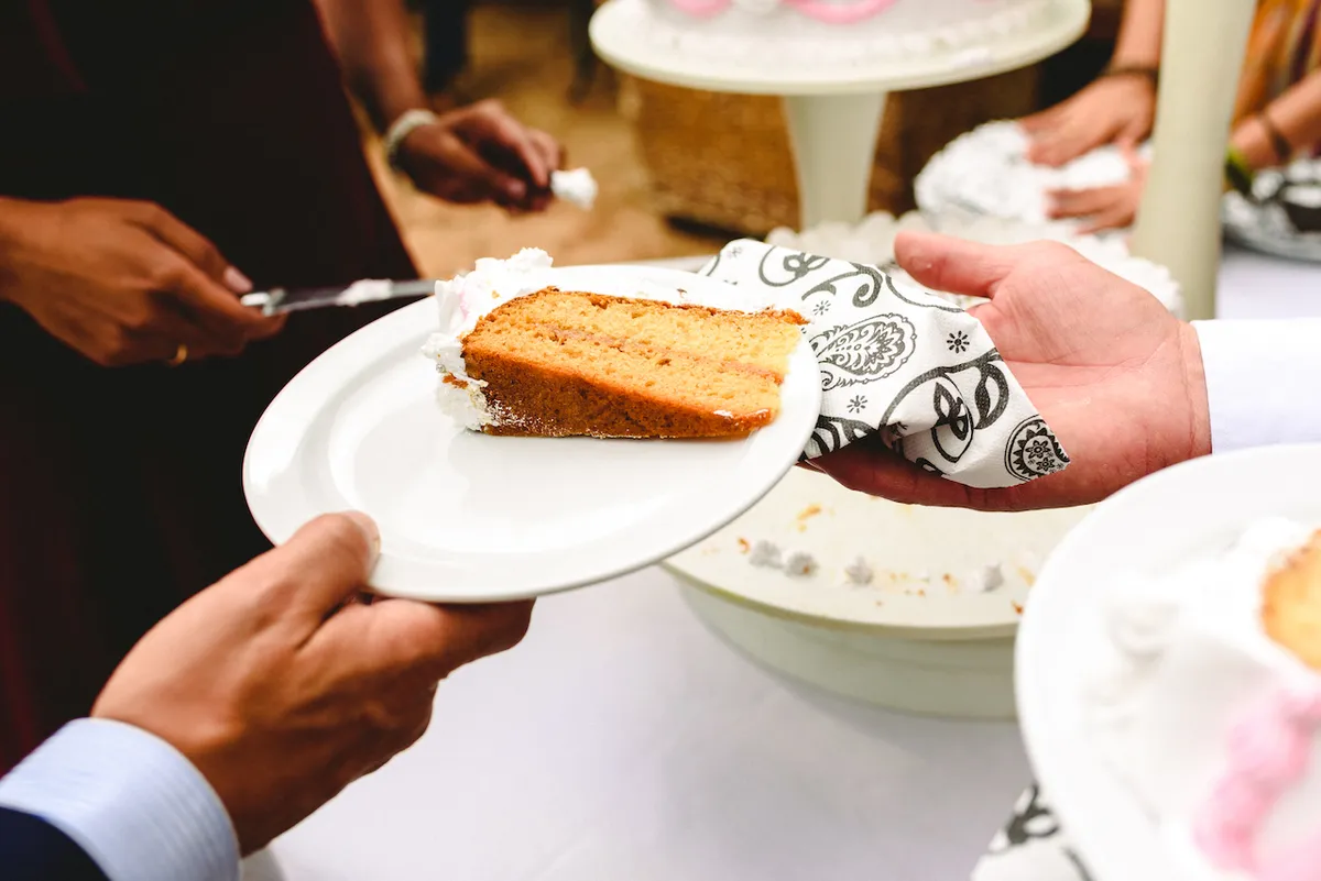 Wedding Cake Budgeting Tips How to Save Money Without Sacrificing Taste 03