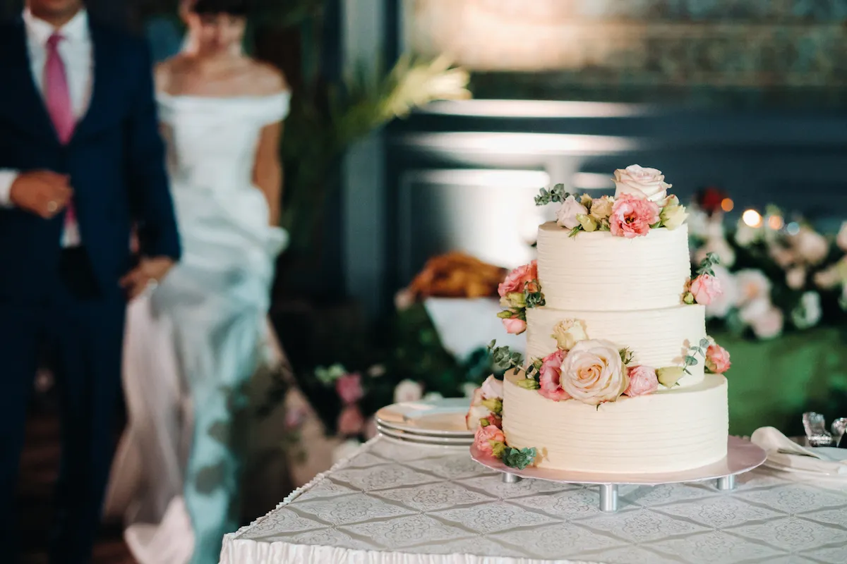 Wedding Cake Dos and Don'ts What You Need to Know 03
